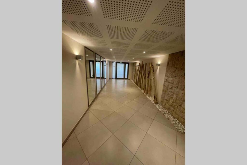 Appartement Piscine Terasse Gym Sauna Balneo Sainte-Maxime Exterior foto